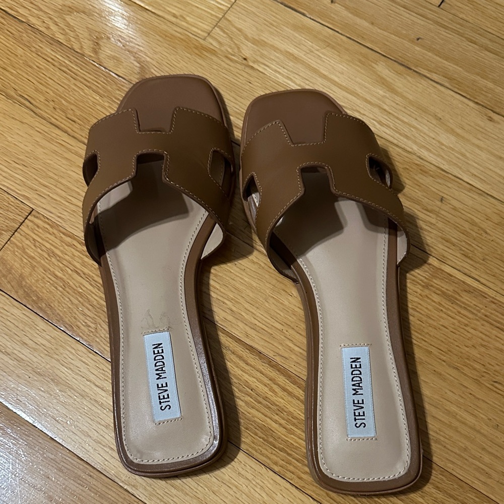 Steve Madden Tan Slide Sandals size 10